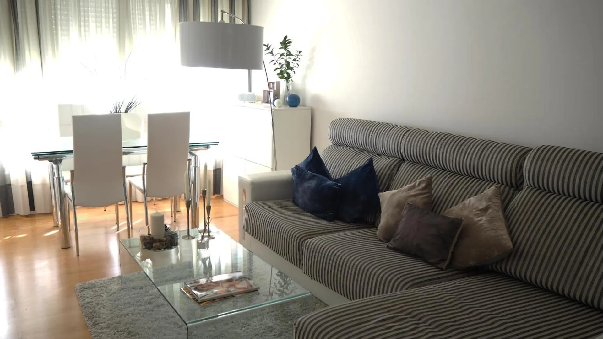 Precioso Duplex Reina Mercedes 5 Minutos Hospital location